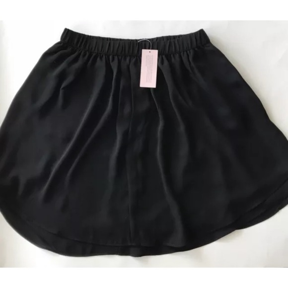 Banana Republic CREPE U-SHAPED HEM BLACK TIERED SKIRT #224681 w/ Inseam Pockets - Picture 2 of 10